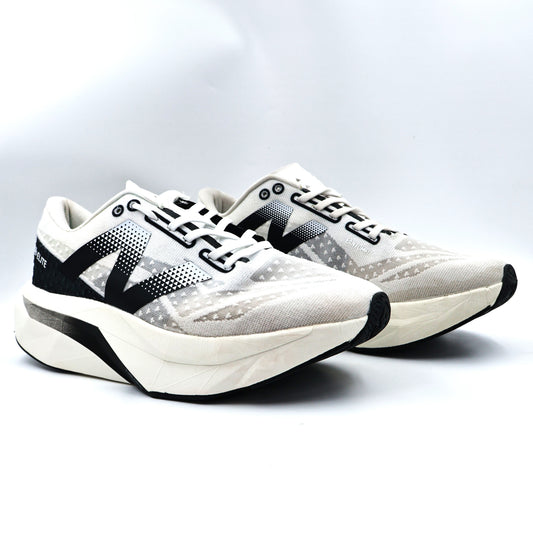 New Balance Black & White Sport Shoe
