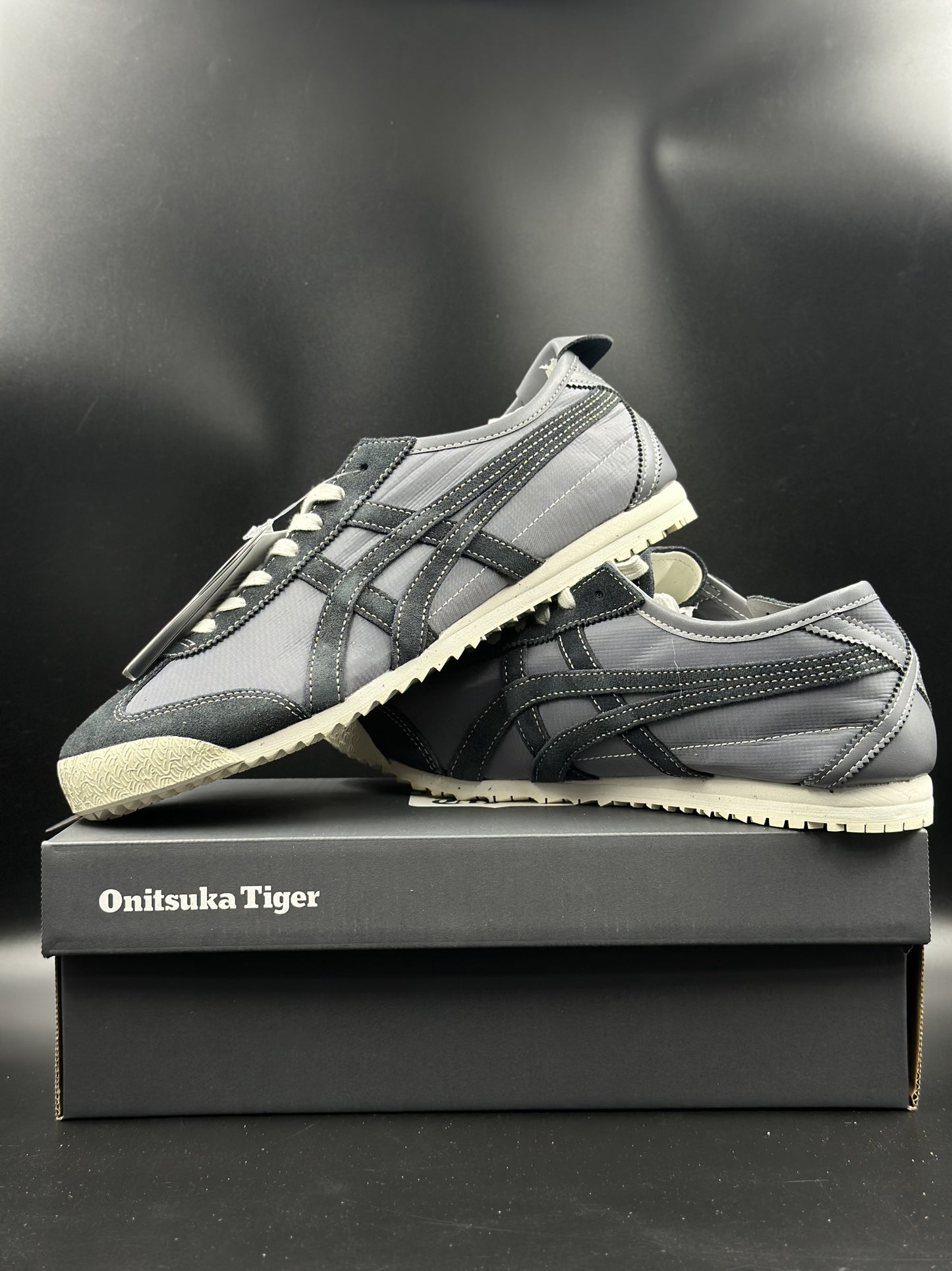 Onitsuka Tiger Mexico 66 Men’s Sneakers – Classic Retro Style Footwear